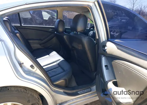 2010 Nissan Altima 2.5 S z USA, uszkodzony, nr VIN 1N4AL2AP3AN543307